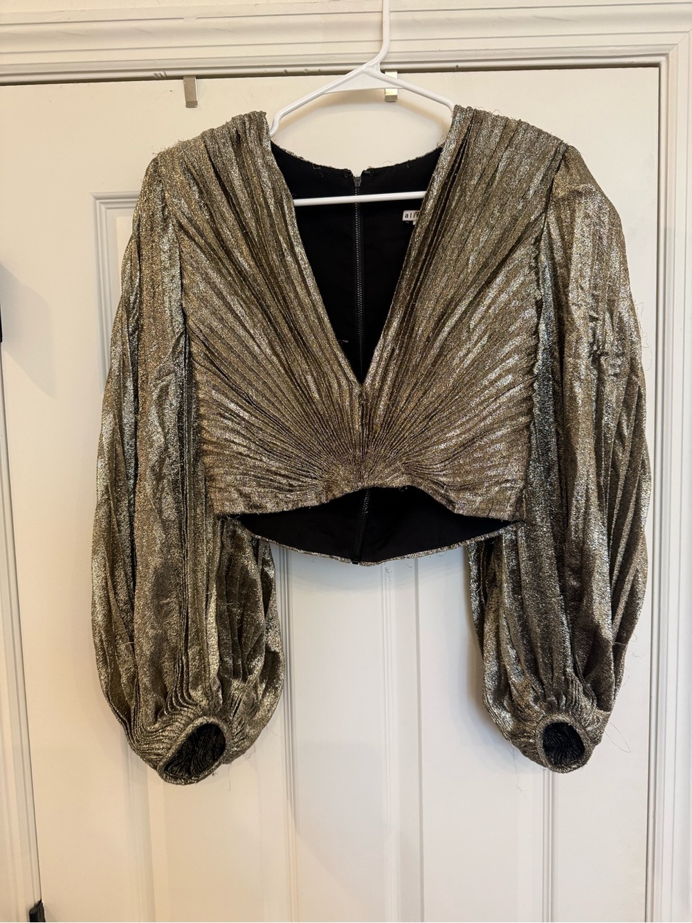 Alice and Olivia Gold Metallic Cropped Pleated Long Balloon Sleeve Blouse Large